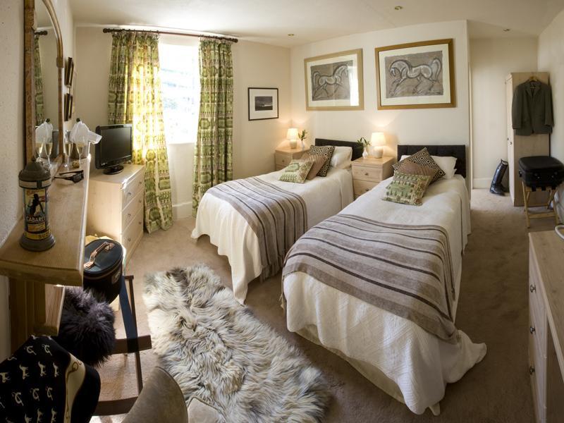 Отель The Hood Arms Kilve Номер фото