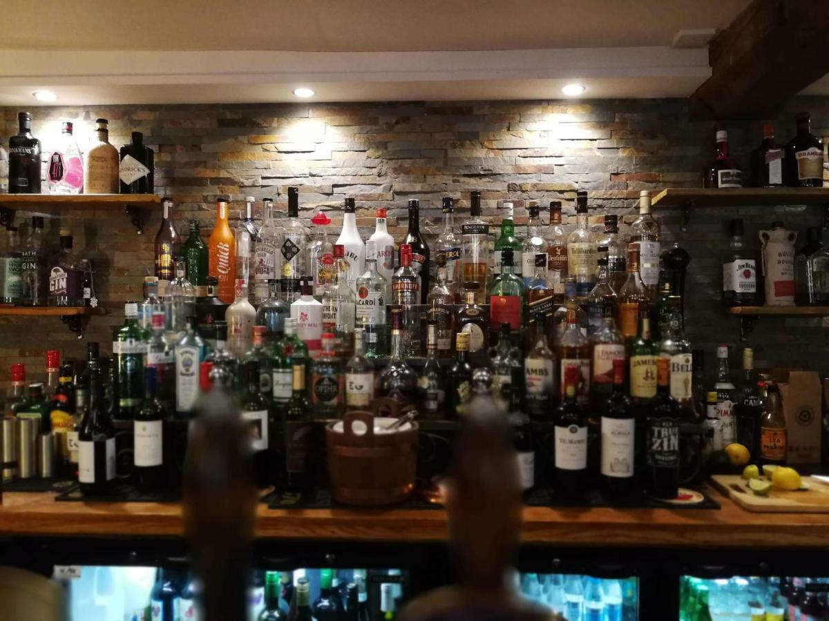 Отель The Hood Arms Kilve Экстерьер фото
